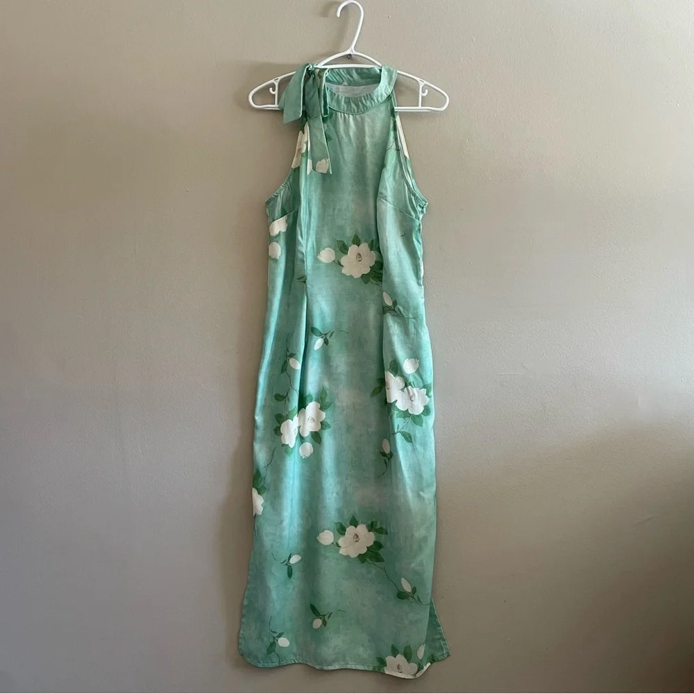 Tie-Neck Floral Midi Dress in Mint Green - Picture 3 of 16